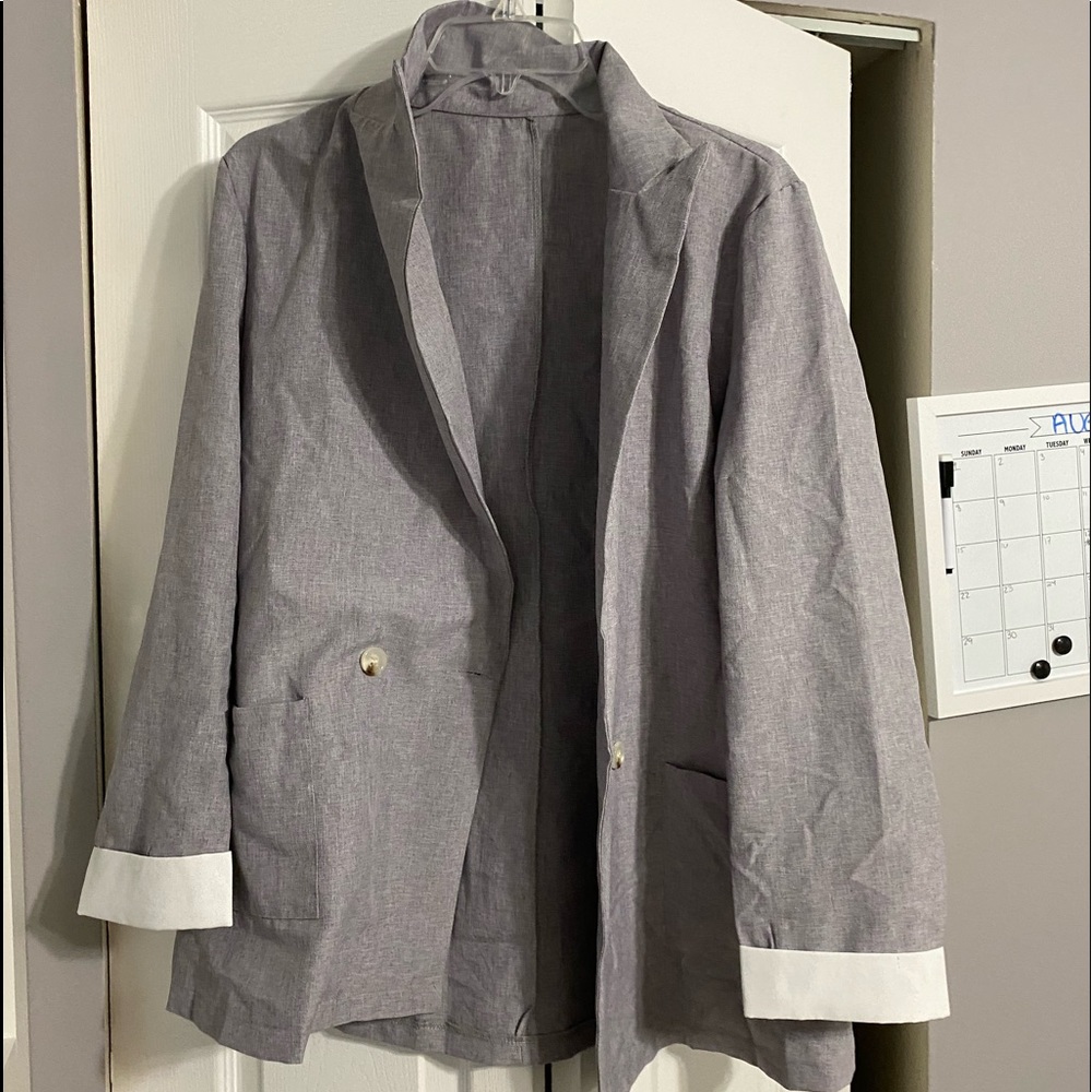 gray blazer